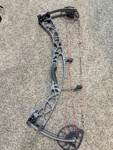 Hoyt alpha tombstone - x, 33