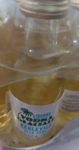 Vodka glaciale stock - glaciale,