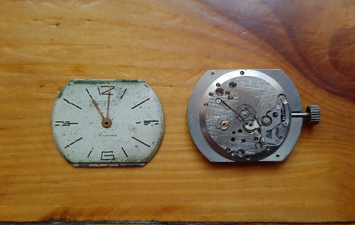 Vecchio meccanismo orologio