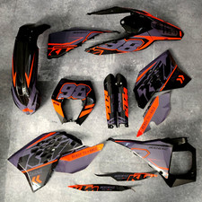 Plastiche + Grafica applicata