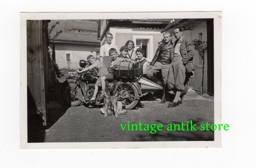 Foto famiglia con moto - , e