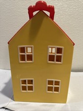 Peppa Pig Deluxe Yellow Family