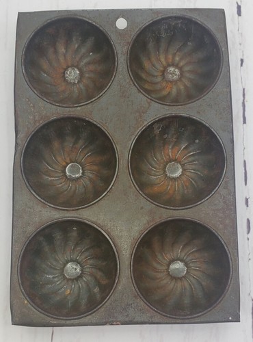 Vintage swirl count muffin - vintage,