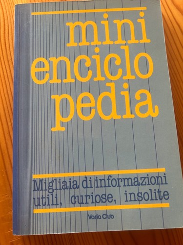 Libro vintage del 1985 mini - vintage,