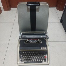 Macchina da scrivere Olivetti