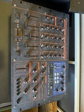 Roland DJ-2000 Professional