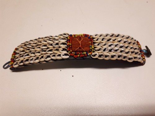 Bracciale con conchiglia