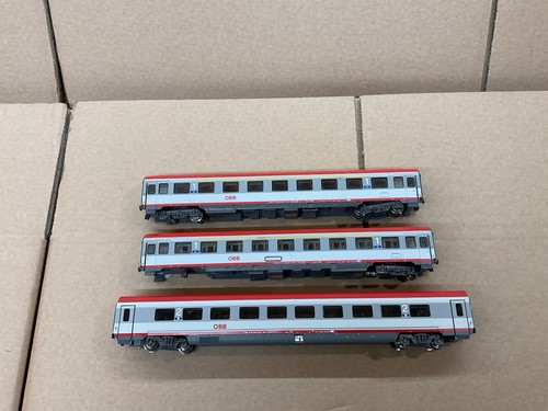 Roco scale passenger coach - ho,