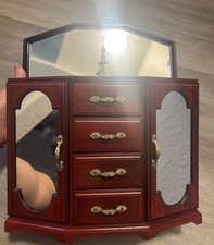 Scatola portagioie musicale