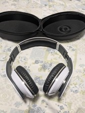 Beats by Dr. Dre Monster White