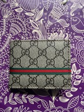 Portafoglio uomo Gucci elegante 
