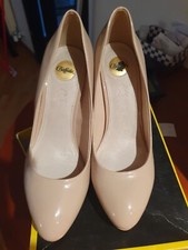 Scarpe decolleté con tacco