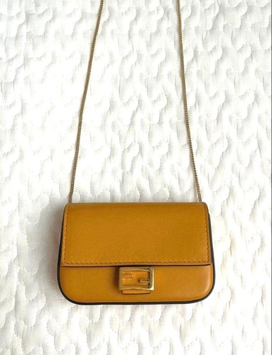 Buone condizioni fendi - [buone, condizioni]