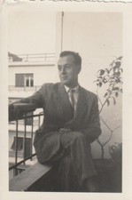 B4 -  Foto Photo Fotografia Anni 60 - Uomo seduto su balcone