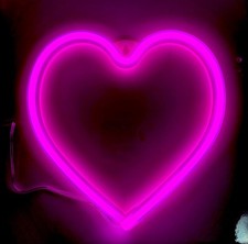 LAMPADA AL LED CUORE LOVE