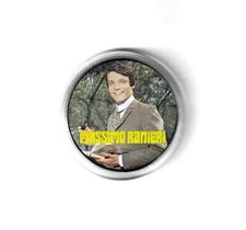 1 Spilla NEW CANTANTE ITALIANO