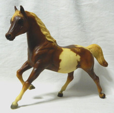 BREYER horse cavallo a macchie - Molding Co USA