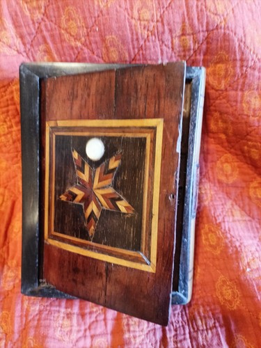 Scatola libro legno intarsiato
