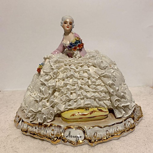 Bellissima antica statuina