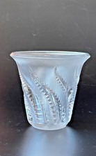 Vaso in vetro smerigliato Lalique "Lobelia"