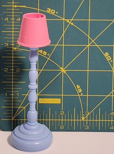Lampada illuminata casa delle