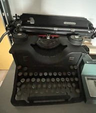 Vendo Macchina da scrivere Olivetti M40 e Calcolatrice Olivetti Summa 20