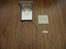 Collana girocollo e orecchini