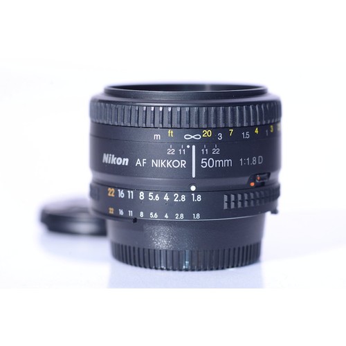 Nikon nikkor 1 8 d - 50,