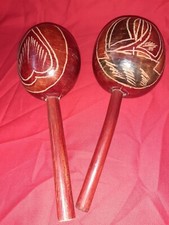2 STRUMENTI A MANO MARACAS IN LEGNO DIPINTI