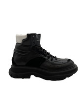 Stivali sneaker alti con lacci