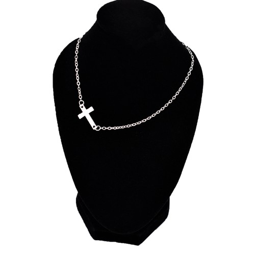 Collana girocollo croce - , stile