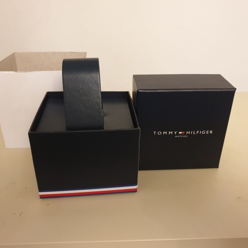 Scatola tommy hilfiger - tommy,