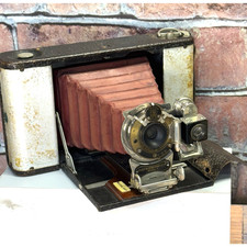 Antica macchina fotografica in legno 1910 Kodak #3 pieghevole modello Occhio di Falco 7 soffietto rosso Blair