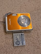 Fujifilm FinePix V10
