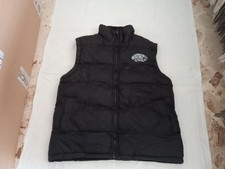 Gilet nero con zip modello