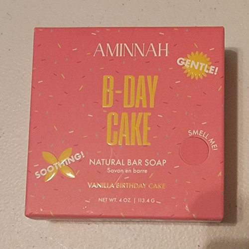 Aminnah day cake sapone - b-day,