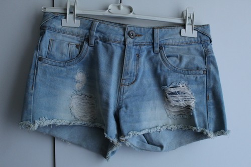Pantaloni corti azzurri con - pantaloni,