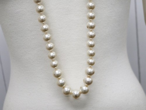 Chanel costume bianco - costume, perle
