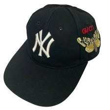 Cappellino con emblema ricamato ape Gucci nero dimensioni: 57-61 cm
