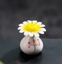 Statua statuina vaso Bellis