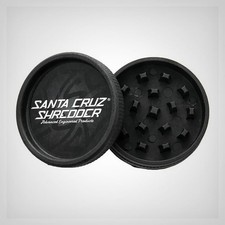 Santa Cruz Shredder Black Grinder in canapa