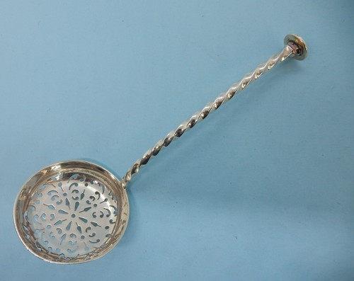 Cucchiaio setacciatore