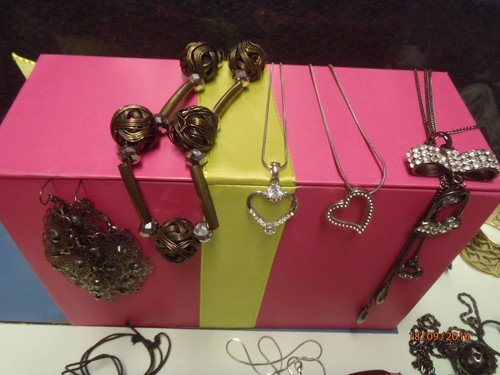 Enorme mega lotto - , bracciali