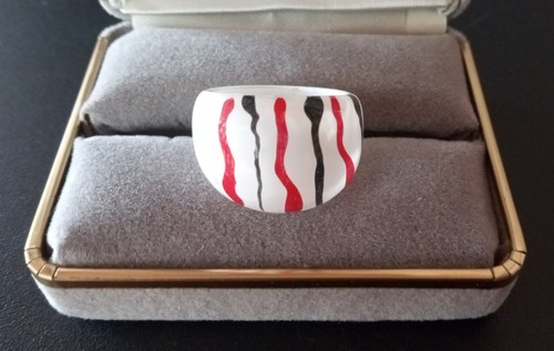 Anello vintage plastica - in,