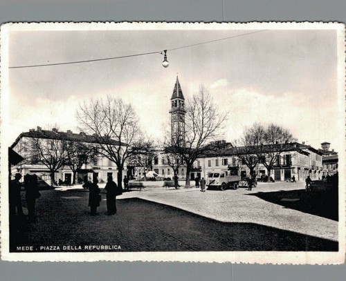 Pavia mede piazza della - piazza,