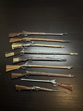 collezione 9 Miniature Armi