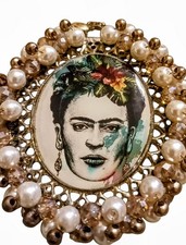 Freda Khalo Pendant Goldtone