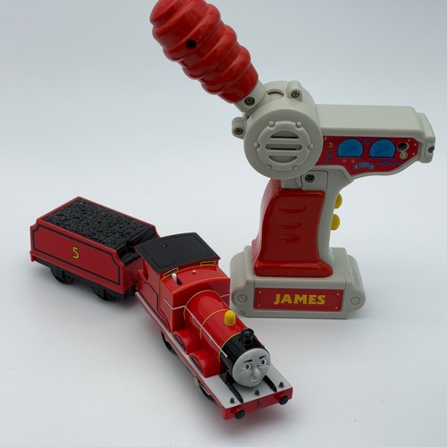 Thomas trackmaster james - thomas,
