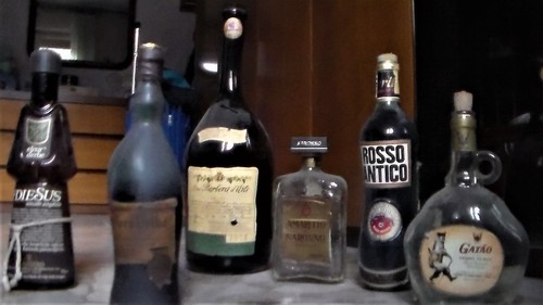 Bottiglie duro velho amaro - bottiglie, velho,