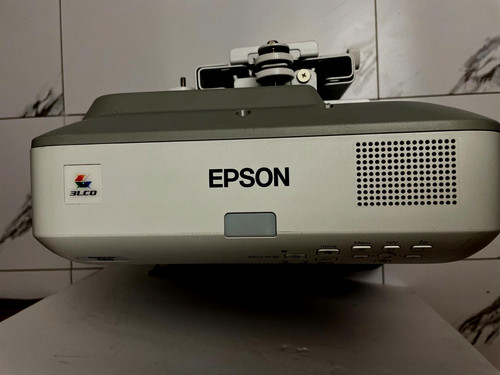 Epson powerlite 680 - epson, xga